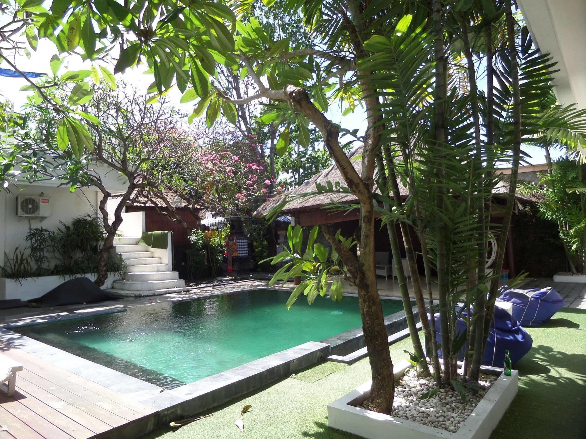 הוסטל סמיניאק The Island Bali מראה חיצוני תמונה