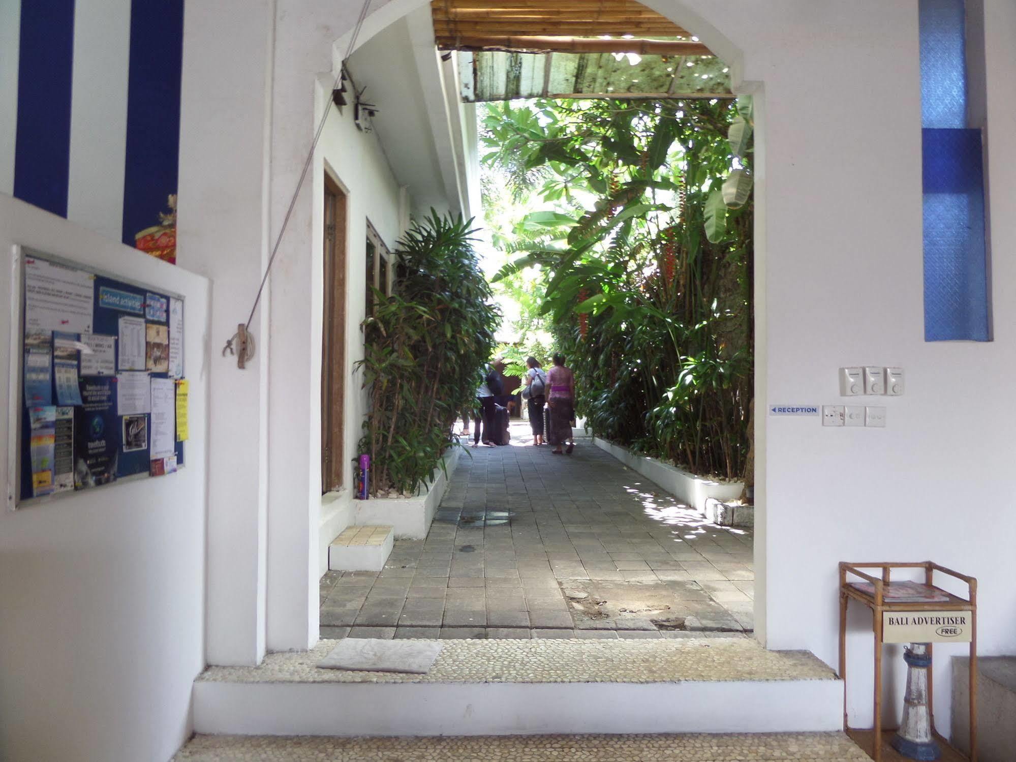 הוסטל סמיניאק The Island Bali מראה חיצוני תמונה
